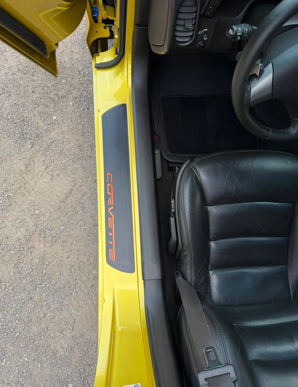 Corvette C6 - Řidičský prostor – po detailingu