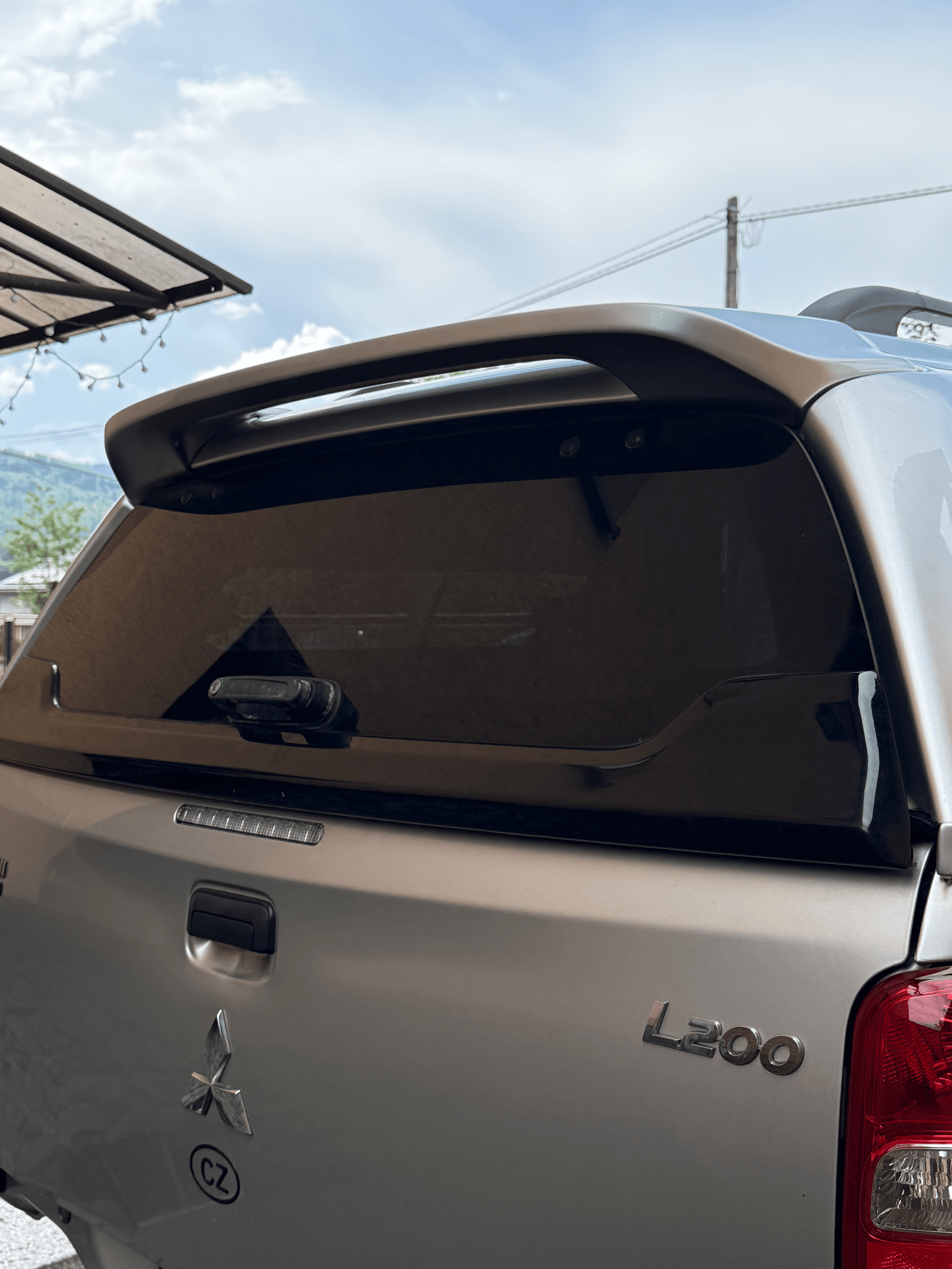 Mitsubishi L200 - Zadní část auta – po detailingu