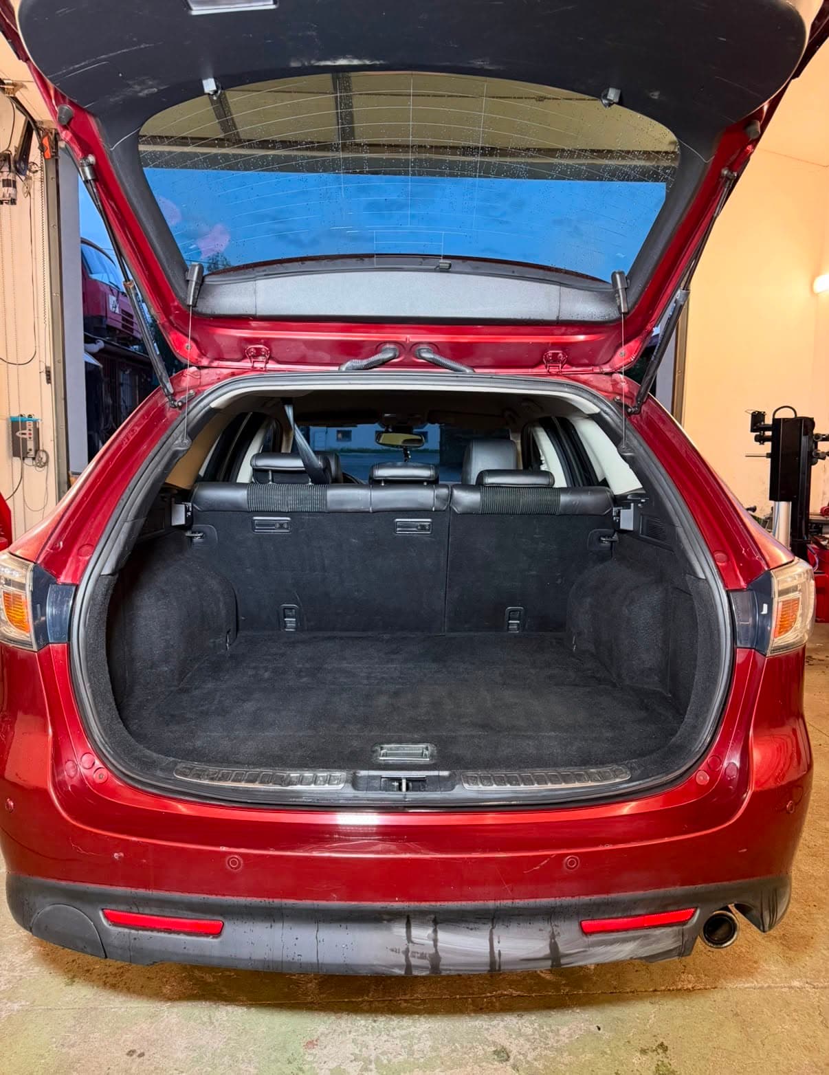 Mazda 6 - Kufr – po detailingu